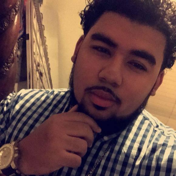 Meet your Posher, Alex - Picture 1 of 1